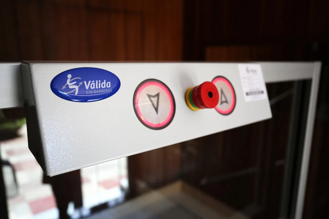 Elevador vertical Extuli