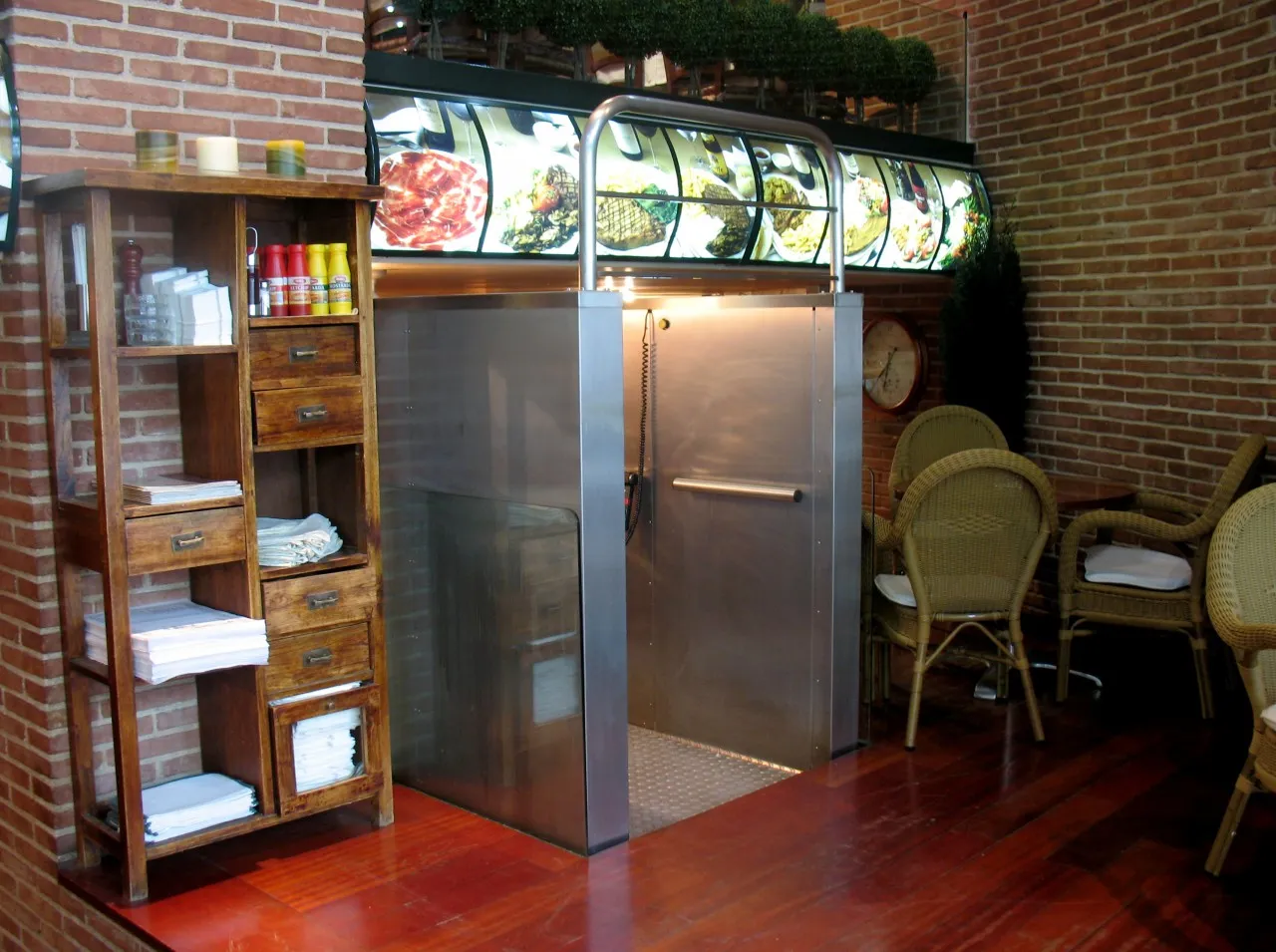 Elevador vertical Elatum