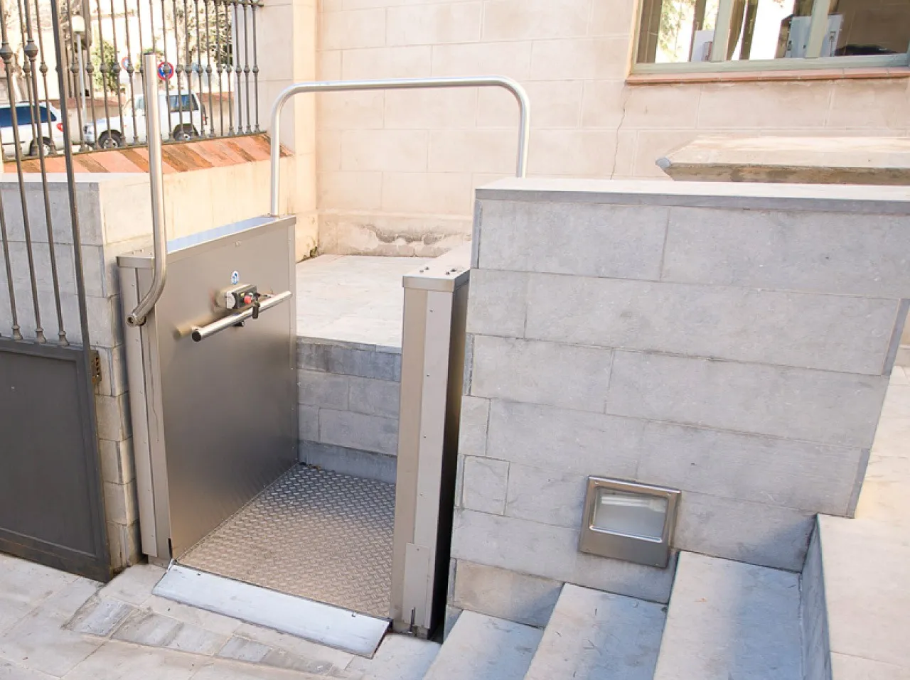 Elevador vertical Elatum